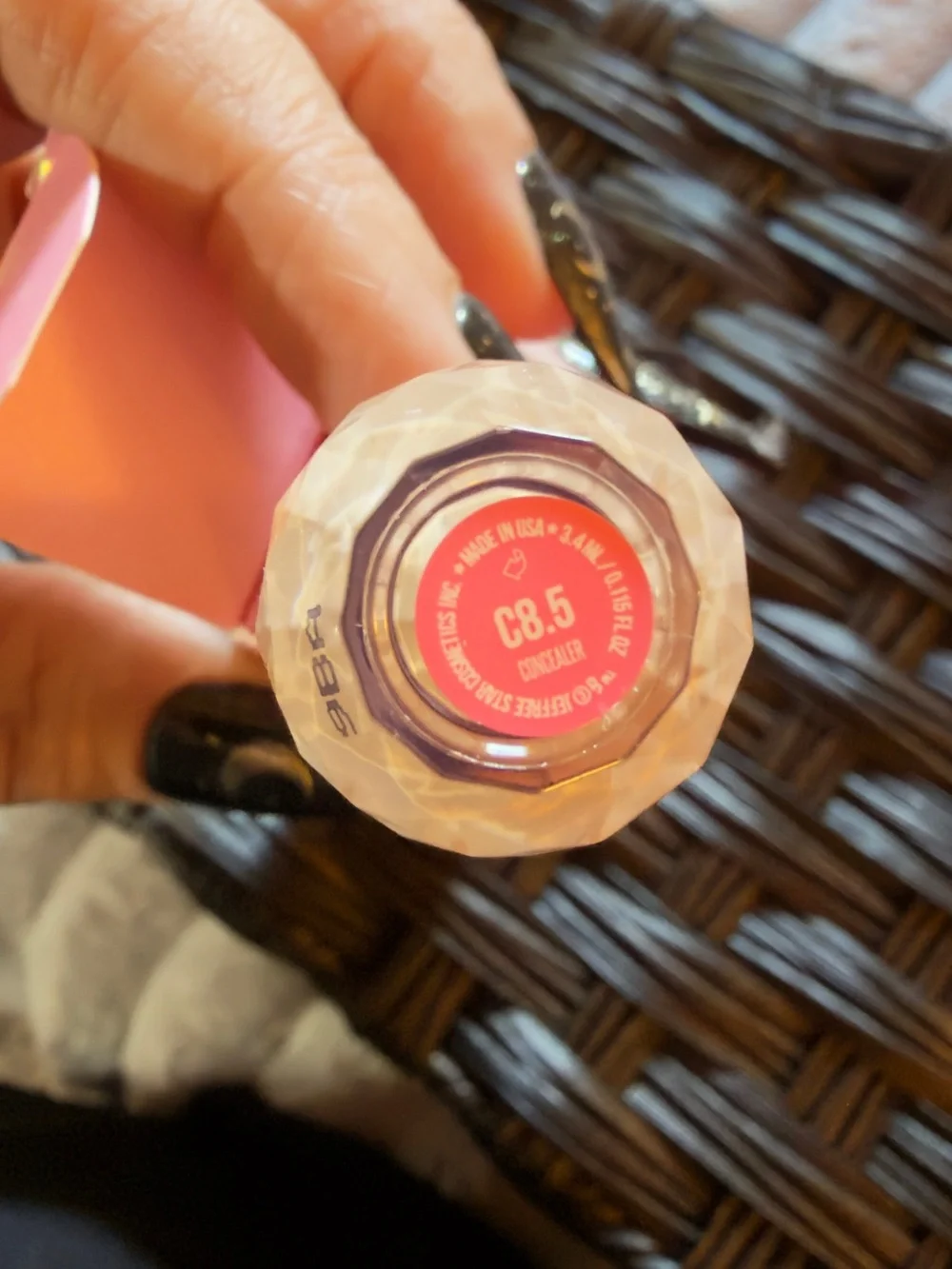 Jeffree Star-Magic Star Concealer C8.5 Medium Deep